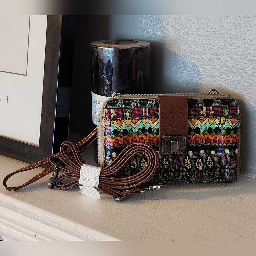 Sakroots NWT Peace Sign 3in1 Wristlet w/ Opt. Crossbody Strap Everyday Wallet